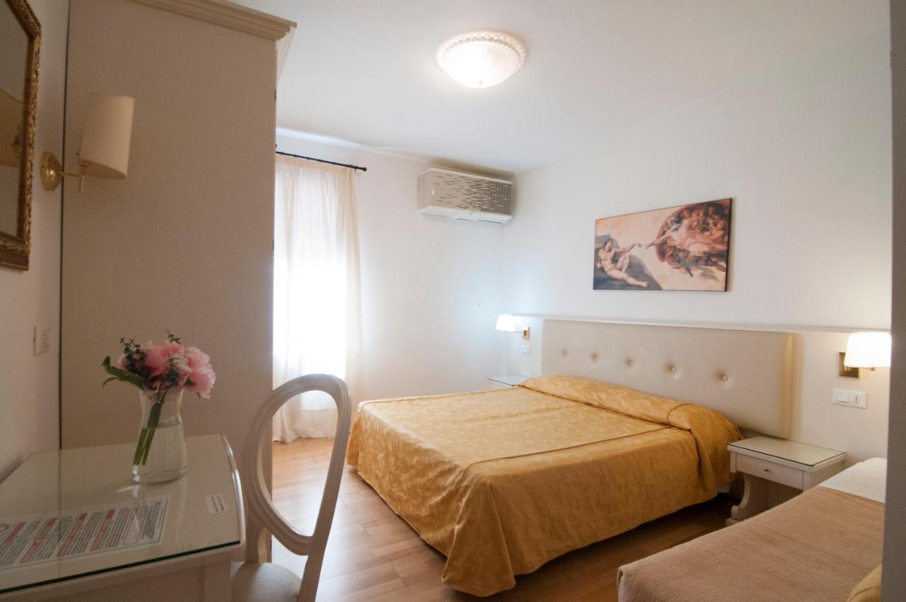 Albergo Ai Tolentini Veneza Exterior foto