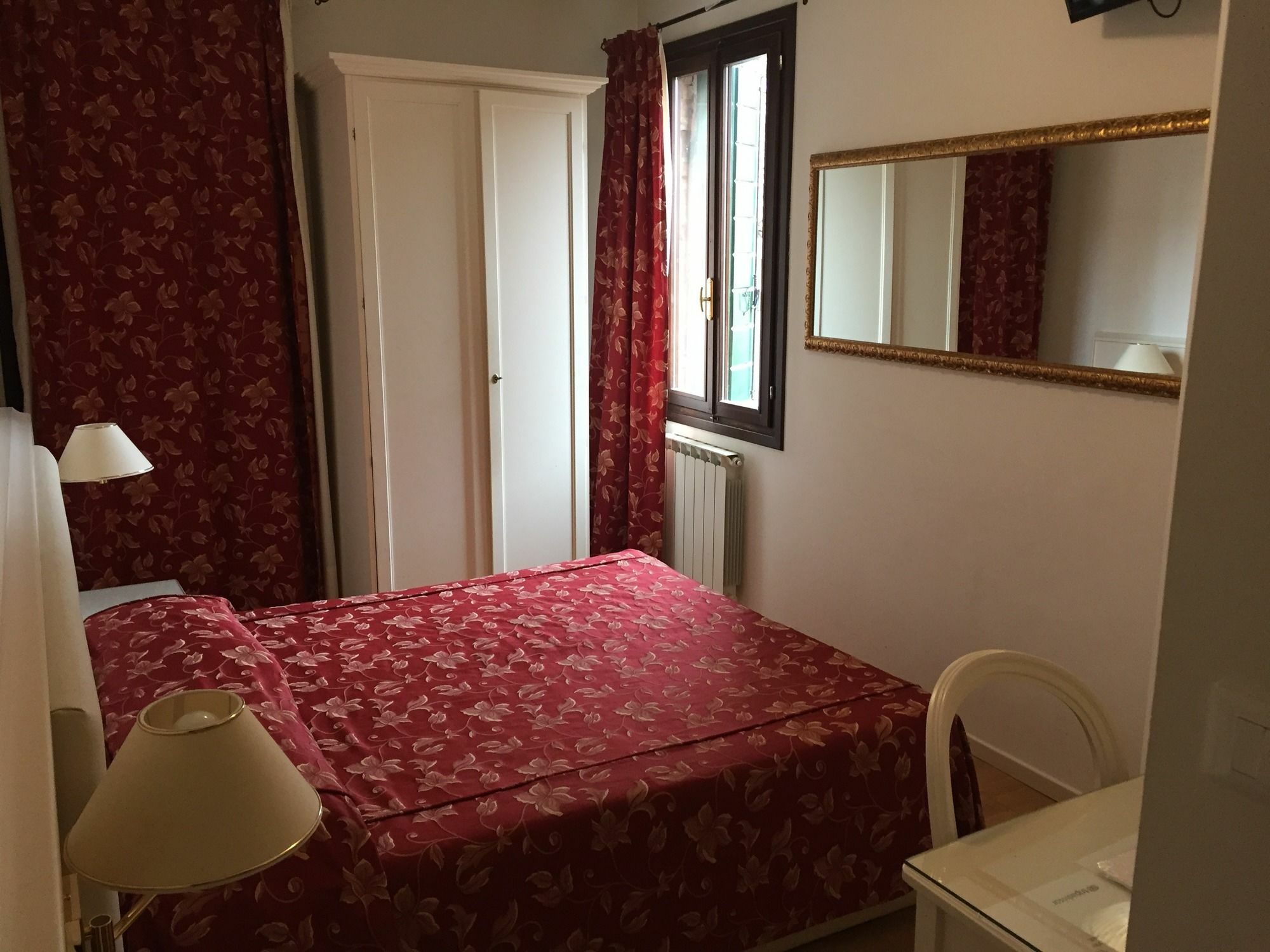 Albergo Ai Tolentini Veneza Exterior foto